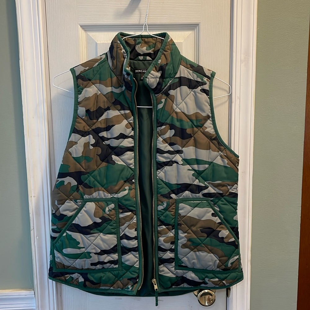 J.Crew camouflage vintage vest - size sm. Excellent condition.